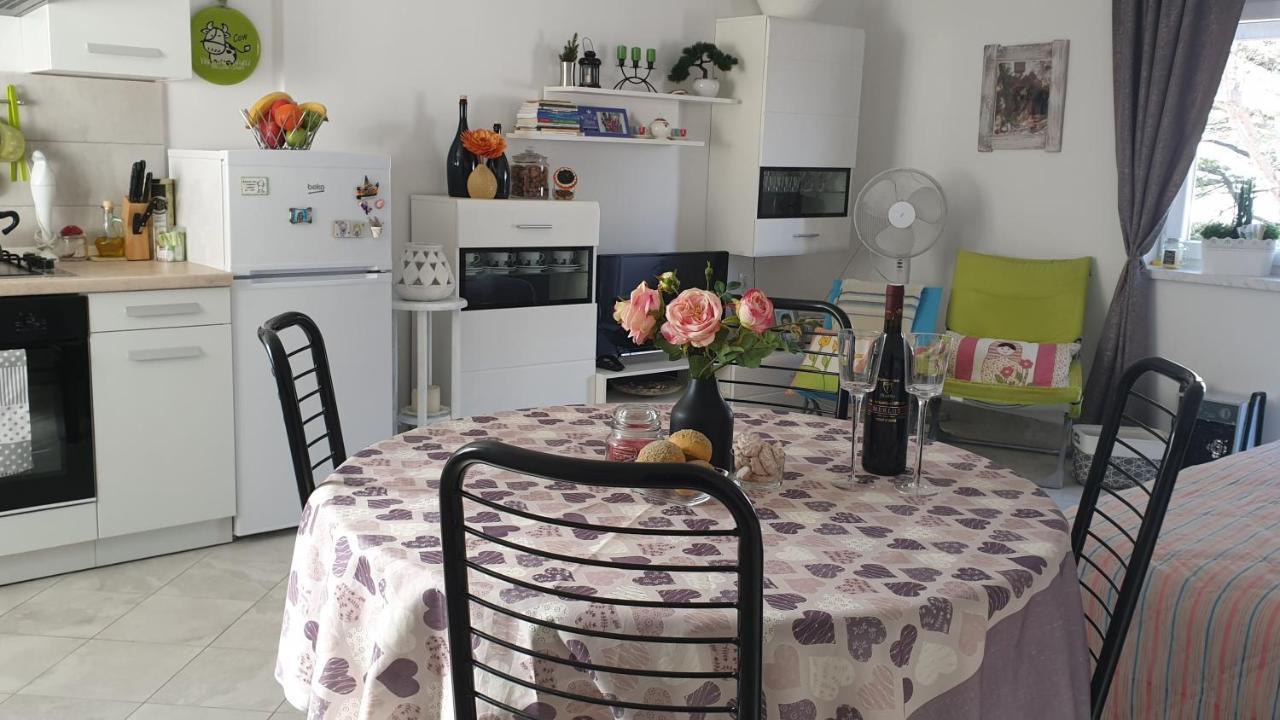 Apartment Oleander Malinska Eksteriør billede